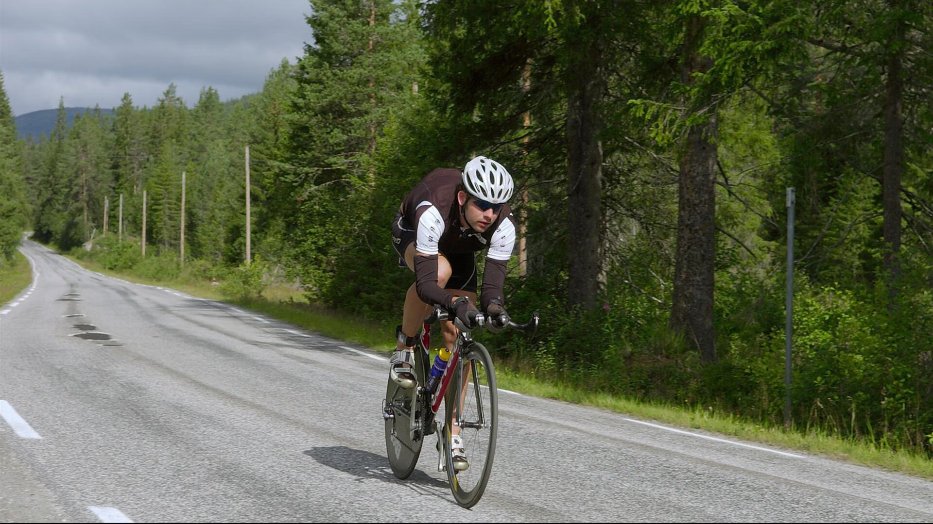 《电竞偏见与认知误区:行业内外的辩论热潮》,对电竞认知的误解