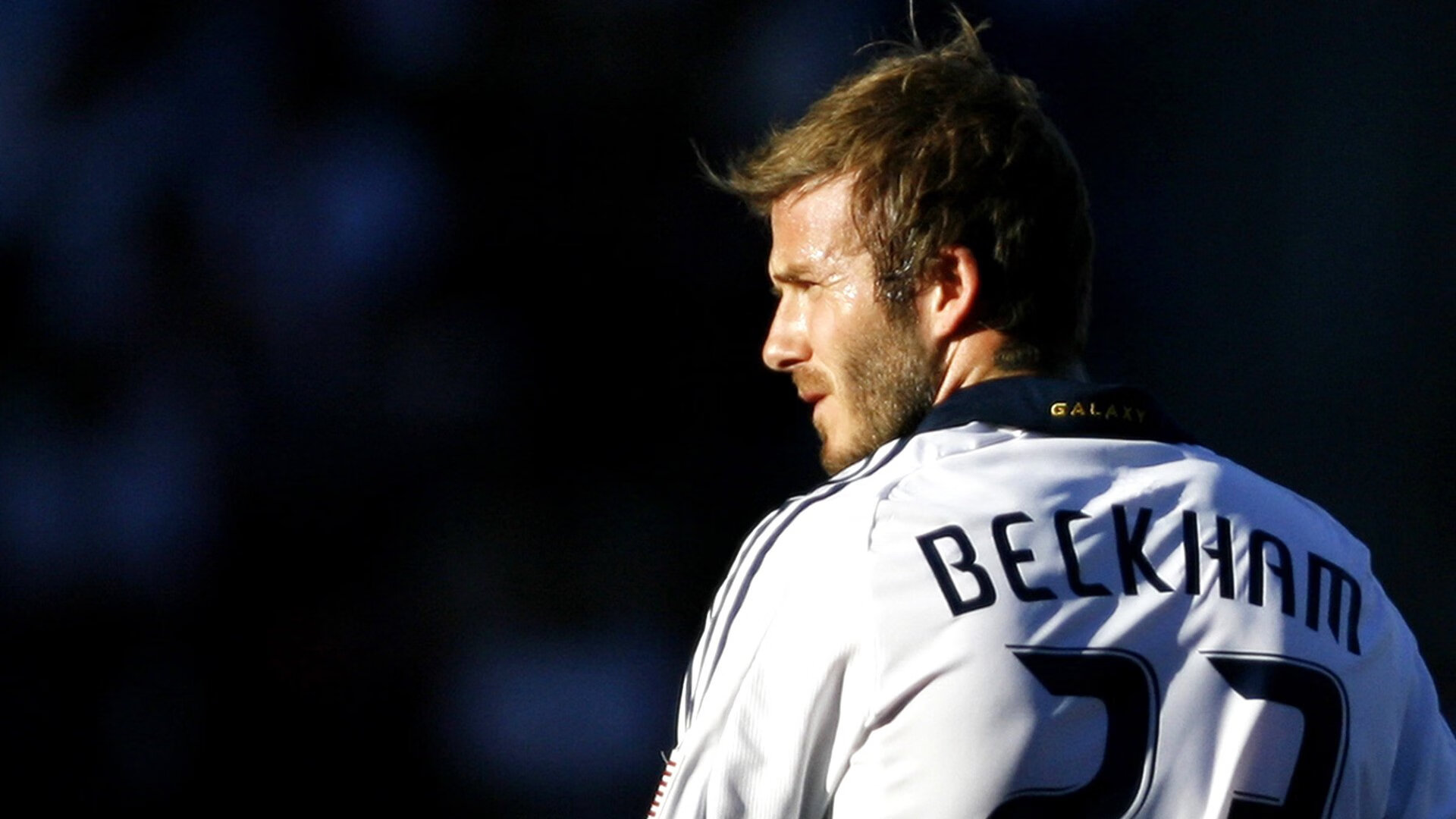 爱游戏中国-重大人事变动：球队管理层的最新调整，球队领导如何分工